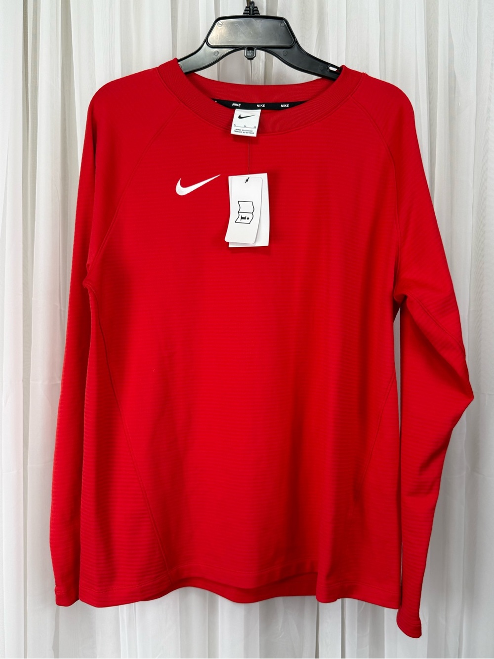 Nike Dri-FIT Women’s Medium Pullover Top Thumbhole Long Sleeve Red Athletic